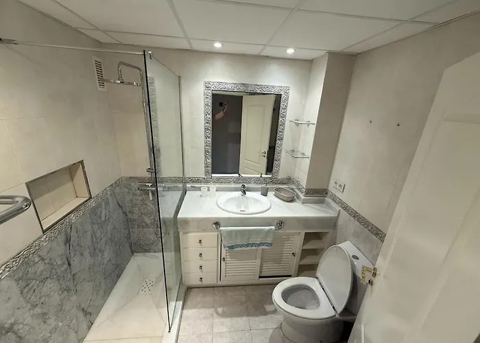 Modern 2 Bedroom - Hacienda Del Sol 아파트